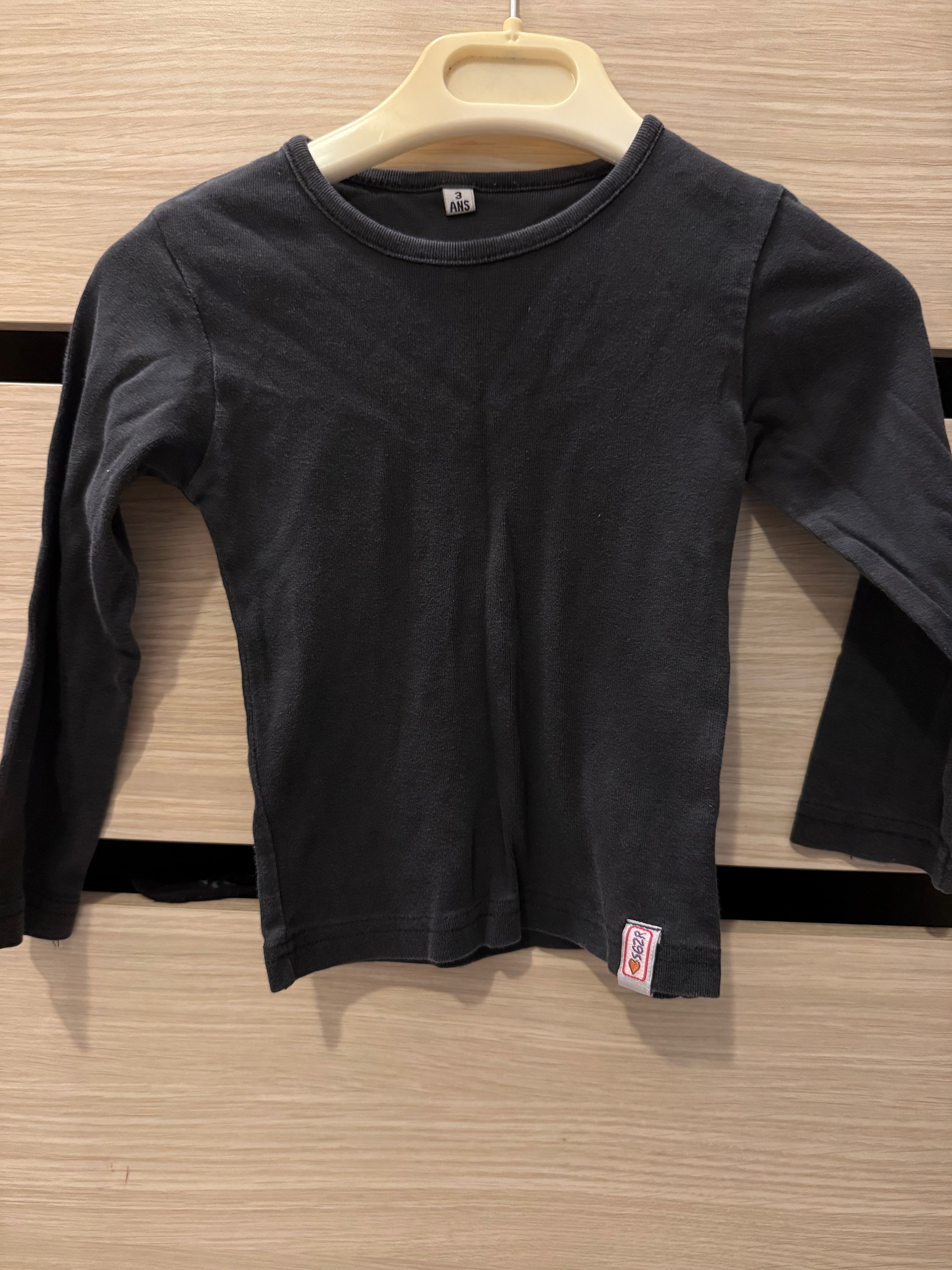 TEE shirt manche longue 3 ans